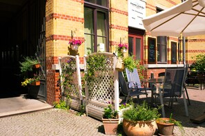 Utendørsservering