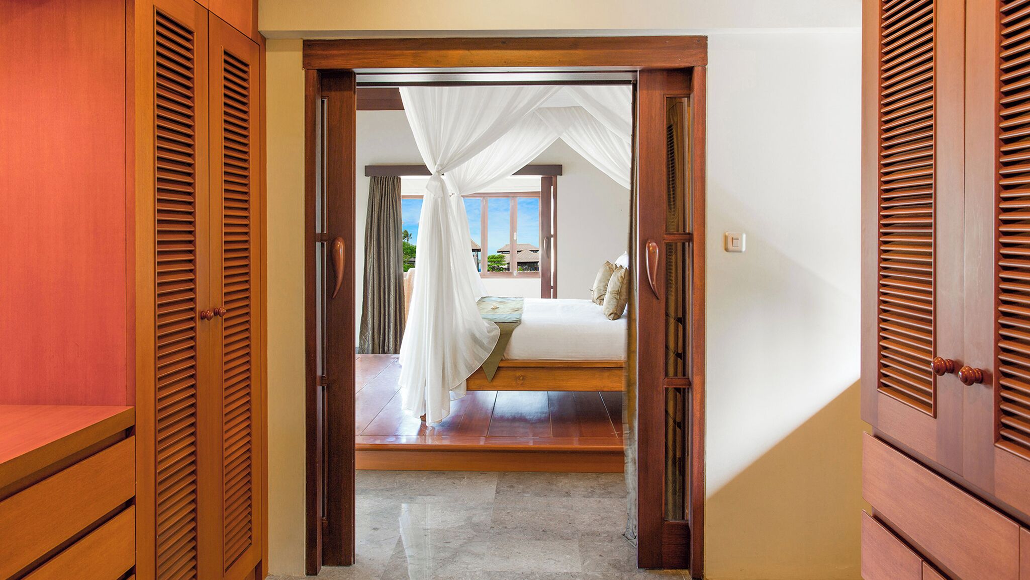 วิลล่า (Bayu Gita Residence) | ห้องพักตกแต่งอย่างมีเอกลักษณ์, ตกแต่งพิเศษโดยเฉพาะ, โต๊ะทำงาน