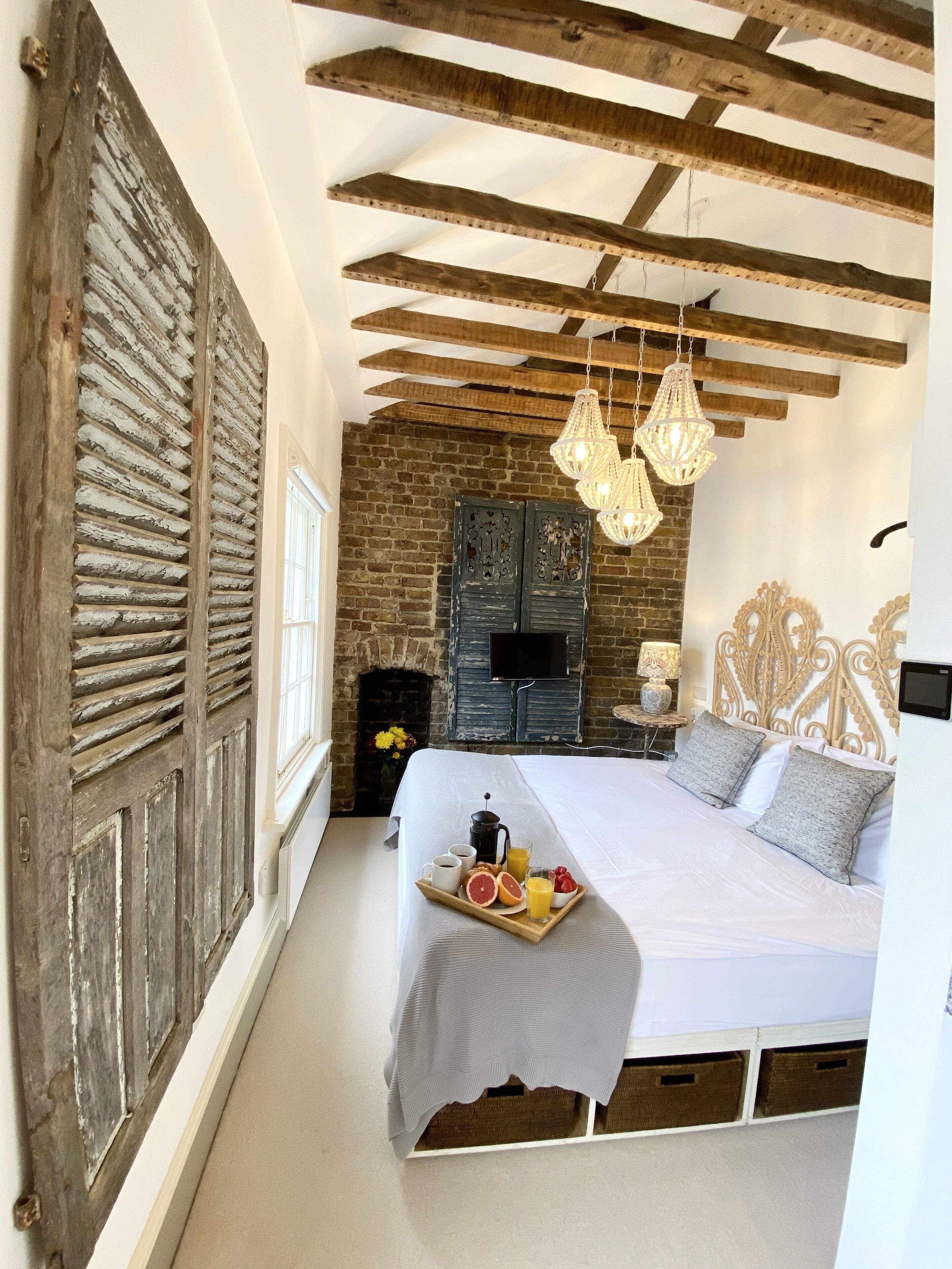 Superior Apartment | 1 bedroom, Tempur-Pedic beds, in-room safe, individually decorated