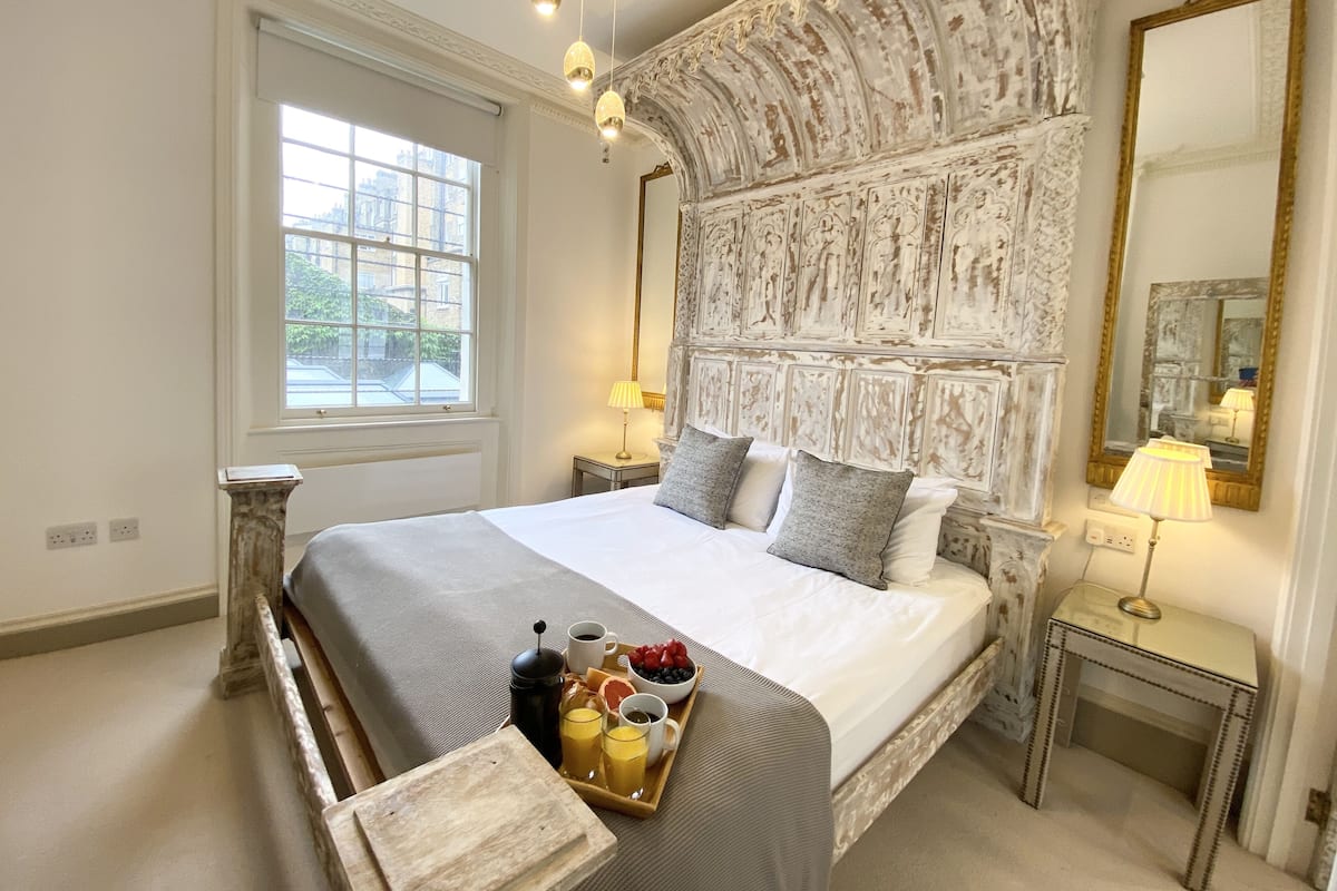 Design Apartment | 1 bedroom, Tempur-Pedic beds, in-room safe, desk