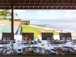 Outdoor dining - Bendega Villas (Canggu)
