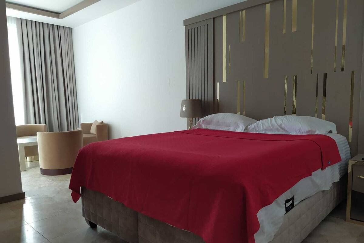 Deluxe Room | 1 bedroom, desk, free WiFi