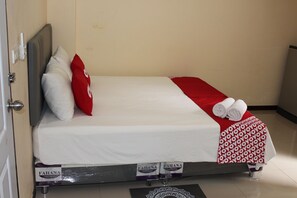 Superior Double Room | Minibar, desk, free WiFi, bed sheets - Awa Don Muang (Bangkok)
