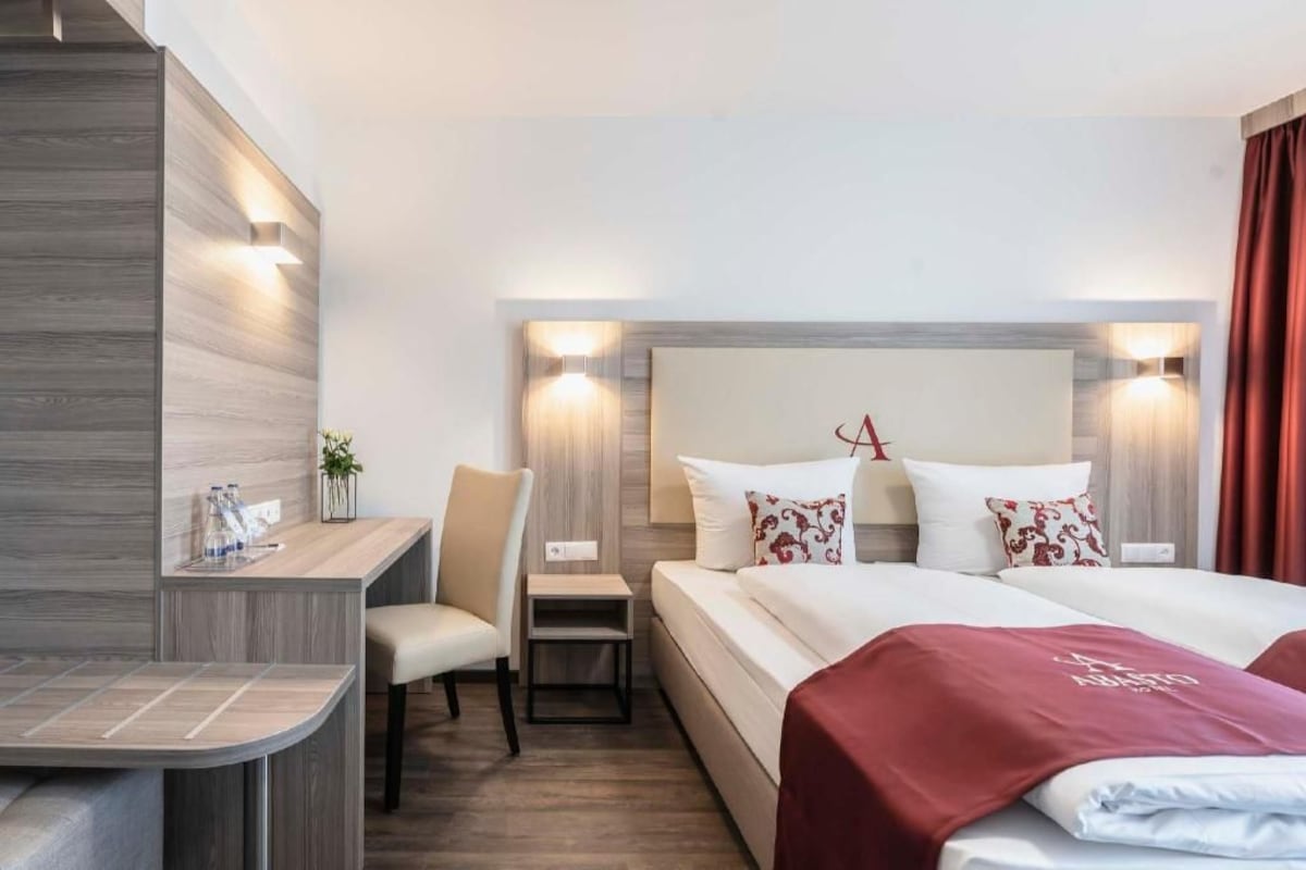 Hypo-allergenic bedding available, in-room safe, desk, laptop workspace