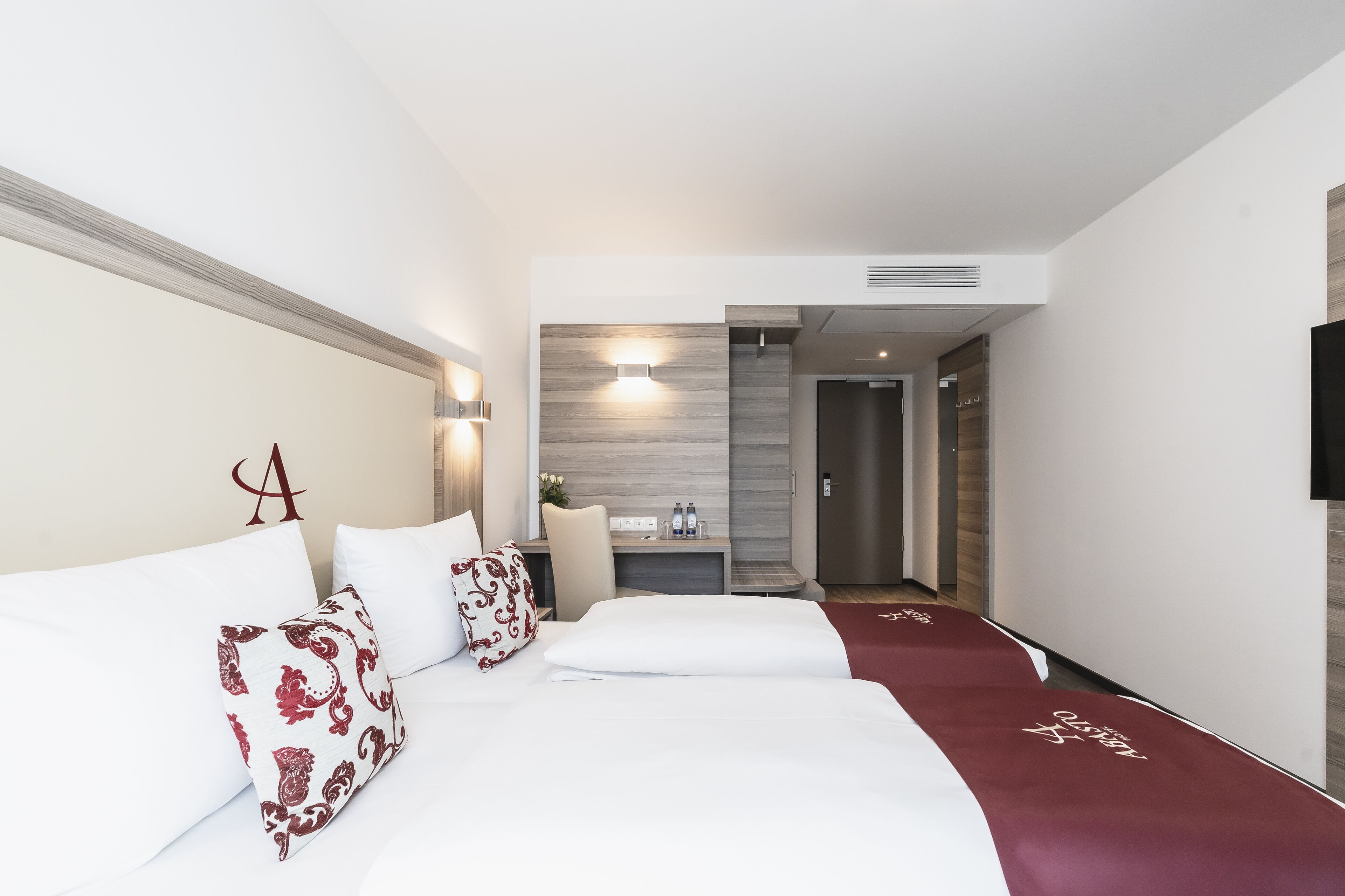 Hypo-allergenic bedding, in-room safe, desk, laptop workspace