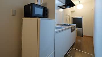 A whole house plan, Non Smoking | Private kitchenette | Fridge, microwave, stovetop, electric kettle
