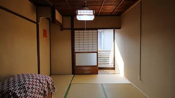 A whole house plan, Non Smoking | 2 bedrooms, desk, free WiFi