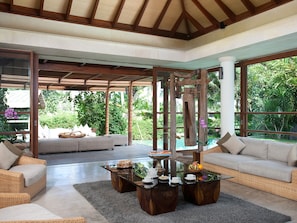 Villa Sarasvati | 內部