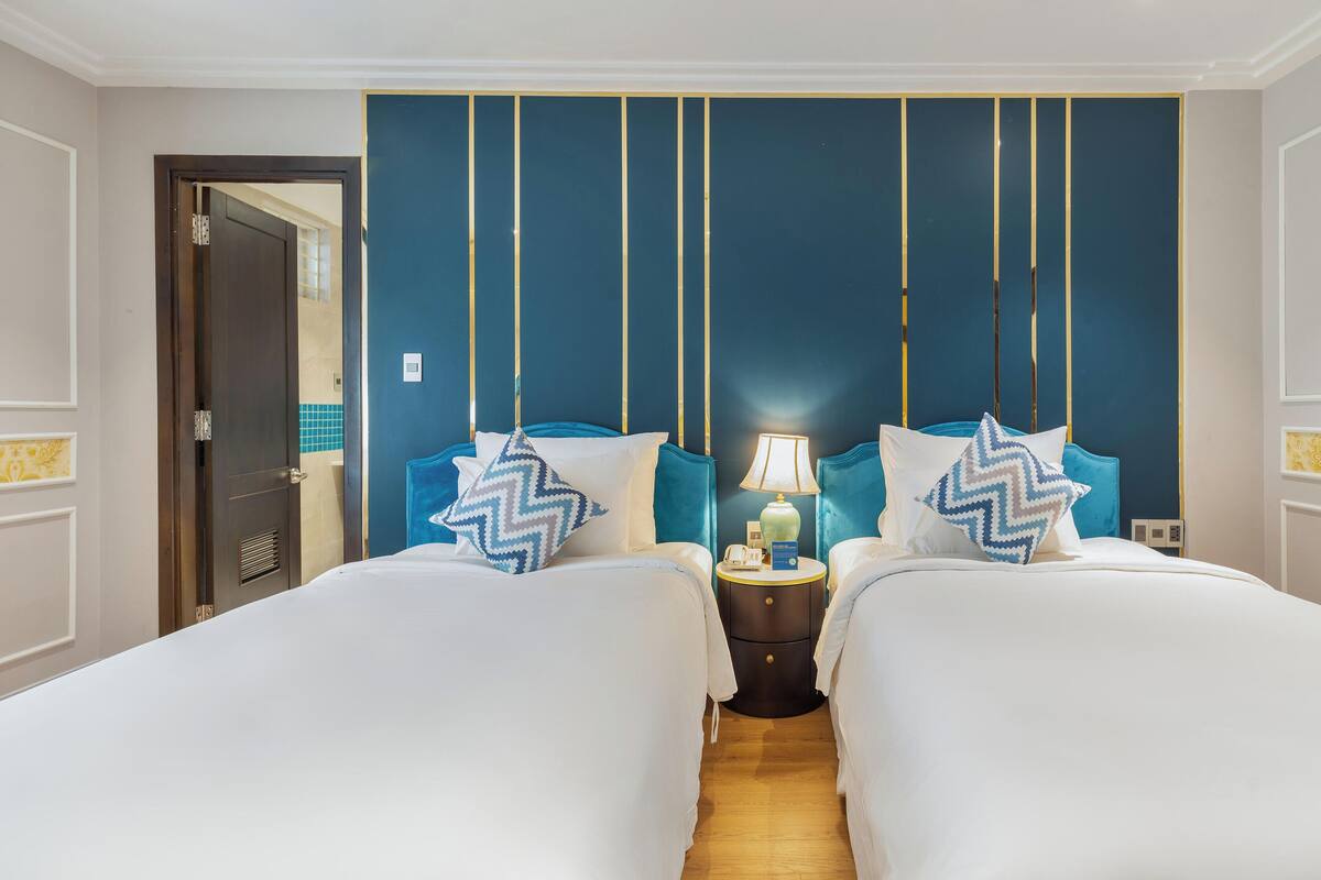 Minibar, soundproofing, free WiFi, bed sheets
