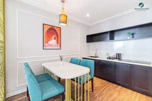 Apartment, 2 Bedrooms, Ocean View | Private kitchen