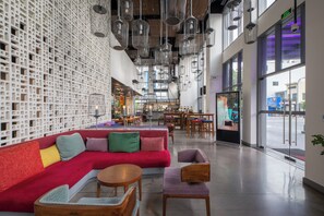 Property grounds - WINK HOTEL SAIGON CENTRE, Unscripted by Hyatt (Ho Chi Minh City)