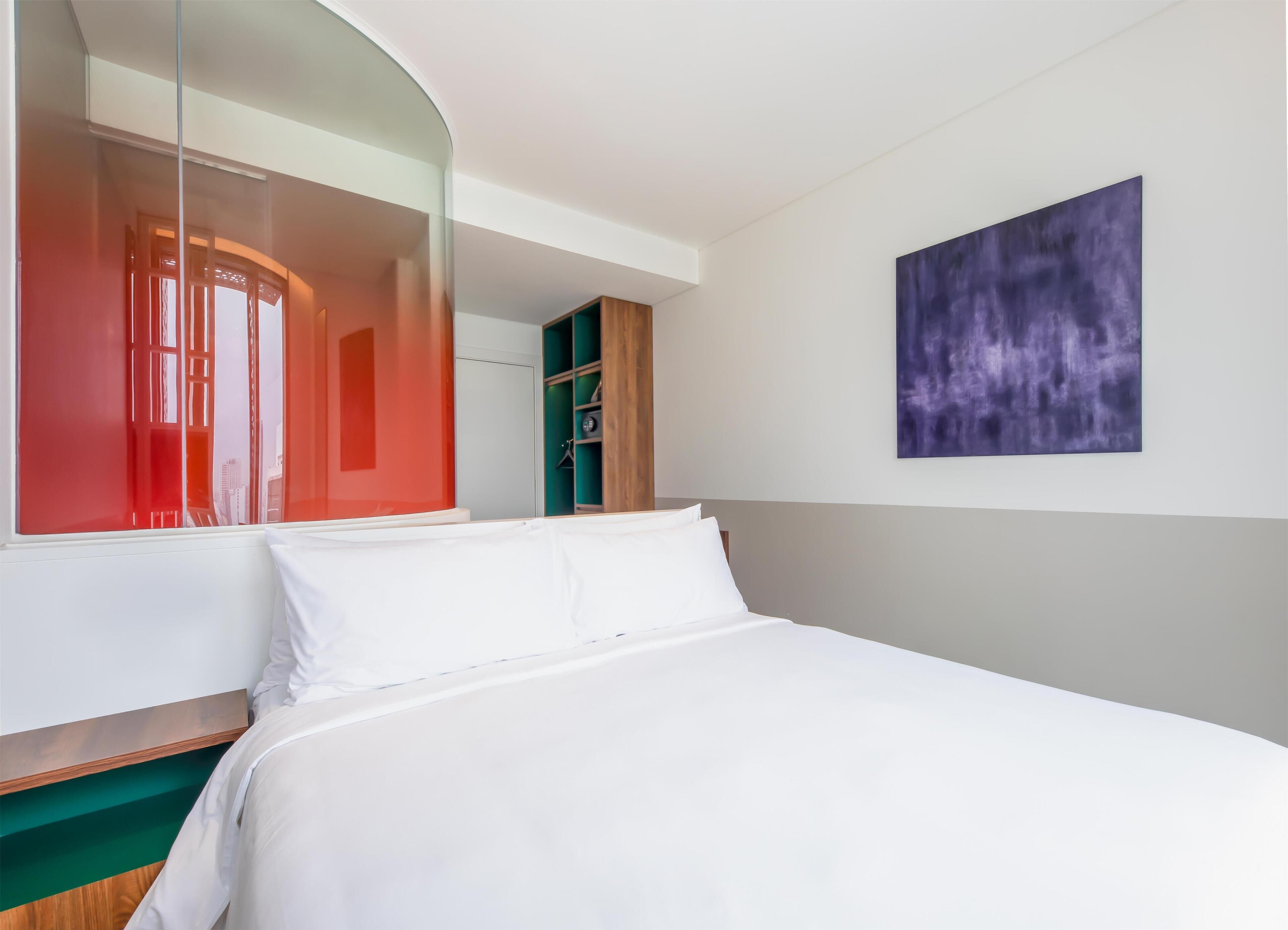 1 Queen Bed, City View | Ropa de cama de alta calidad y minibar 