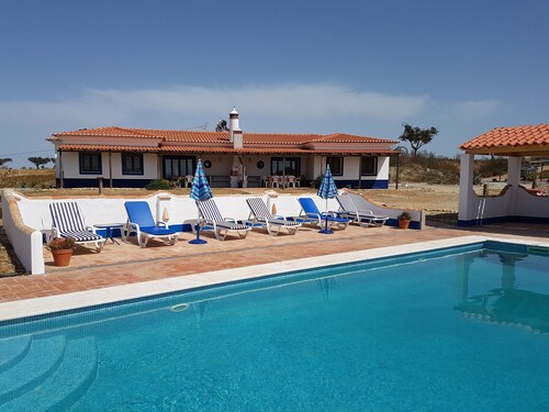 Spacious luxury country house. Shared pool. Fully wheelchair accessible