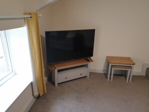 Apartment | 2 bedrooms, iron/ironing board, free WiFi, bed sheets - Captivating 2-bed Apartment in Carlisle (Carlisle)