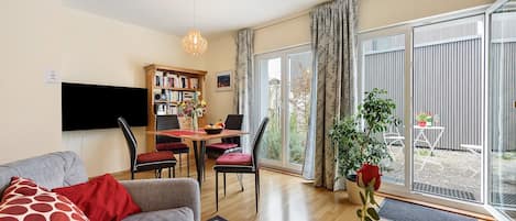 テレビ、ステレオ