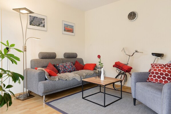 Fernseher, Stereoanlage