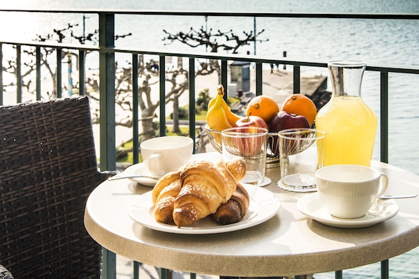 Daily continental breakfast for a fee