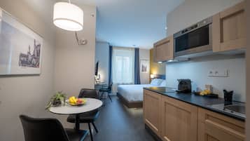 Double Room, City View (1)