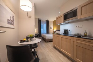 Double Room, City View (1) | Premium bedding, memory foam beds, individually decorated, desk - Five Resort Cholet Centre (Cholet)