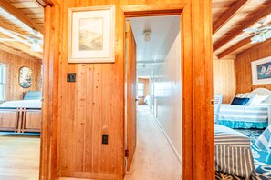 4 bedrooms, free WiFi