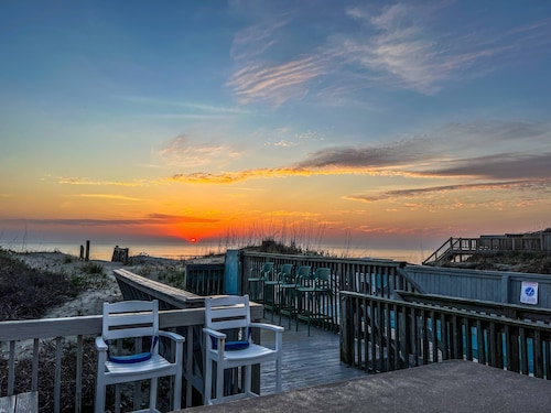 Sea Reunion - Nags Head MP 12.5, Oceanfront, Amazing Views! Pool, Hot Tub, Pets OK