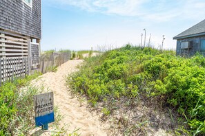 Property grounds - K0018 Sea Sun Greetings. Ocean Views, Direct Beach Access, Pool, Hot Tub! (Kitty Hawk)
