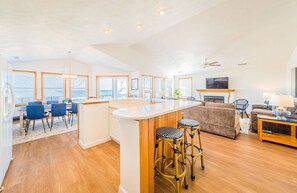 Interior - K0018 Sea Sun Greetings. Ocean Views, Direct Beach Access, Pool, Hot Tub! (Kitty Hawk)