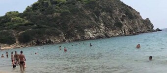 Private Pool villa with panoramic views split over 2 levels / Aircon / New Pool.