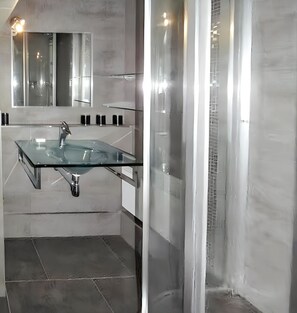 Shower, towels - Homerez - Studio in Villers-sur-Mer (Villers-sur-Mer)