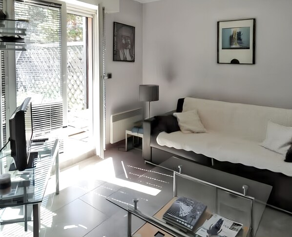 Flat-screen TV, DVD player - Homerez - Studio in Villers-sur-Mer (Villers-sur-Mer)