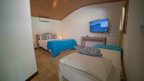 Habitación superior | Ropa de cama hipoalergénica, minibar, caja fuerte