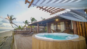Master Luxo Praia | Bañera de hidromasaje privada