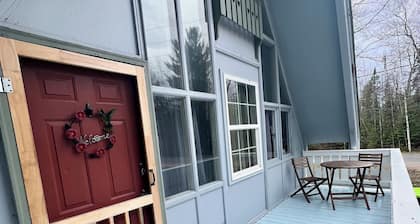 Close to Nature, Beaches, Hiking, Golf, Ski & Downtown