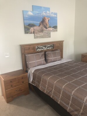 2 bedrooms, in-room safe, iron/ironing board, free WiFi