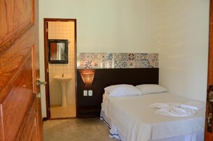 Quarto casal ou duplo superior, vista para o mar, de frente para a praia | Wi-Fi de cortesia