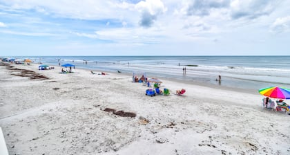 Discounted rates on this Beautiful Beach View Condo