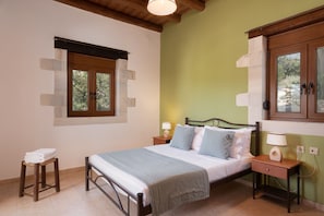 2 habitaciones, tabla de planchar con plancha y wifi gratis 