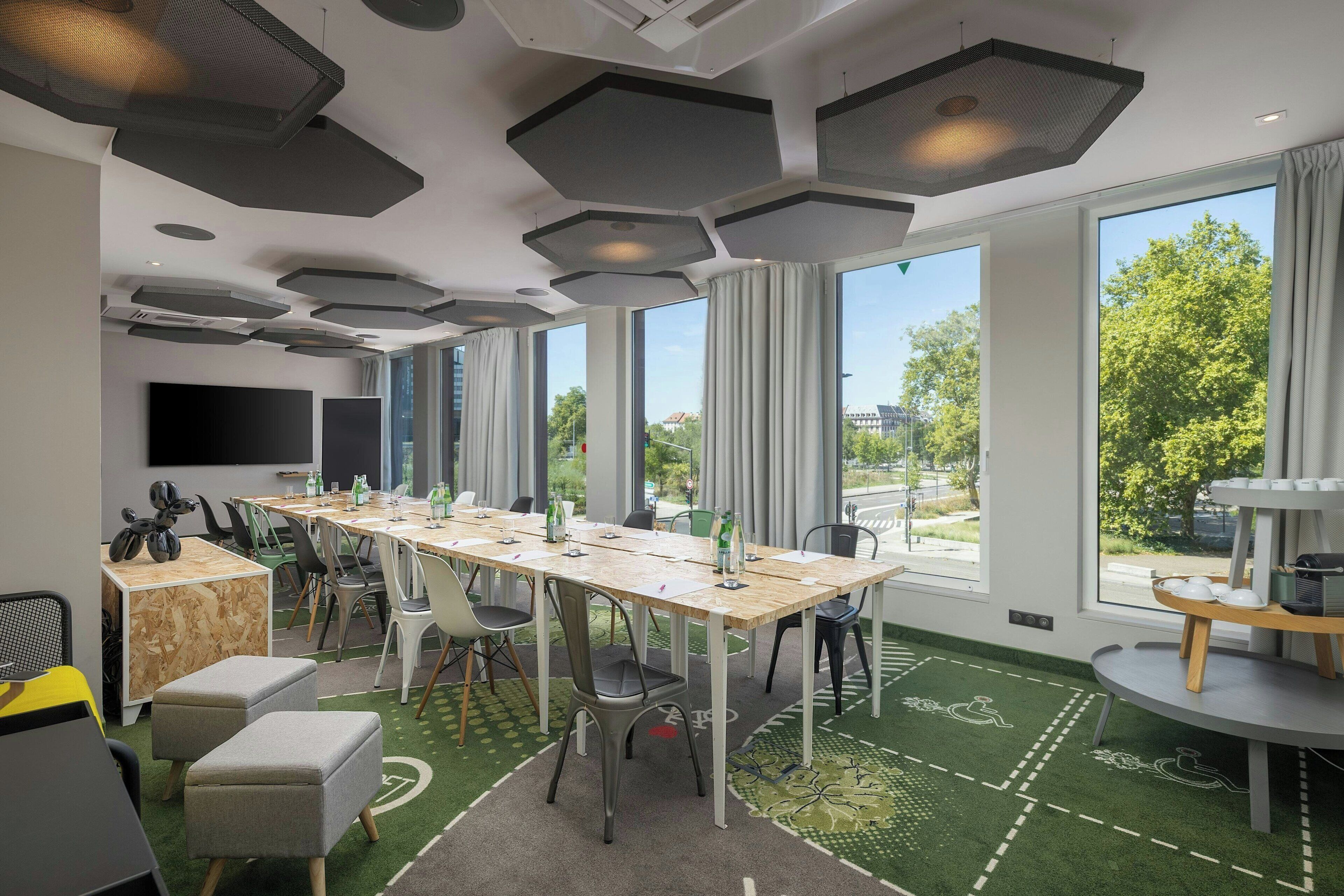 Meeting facility