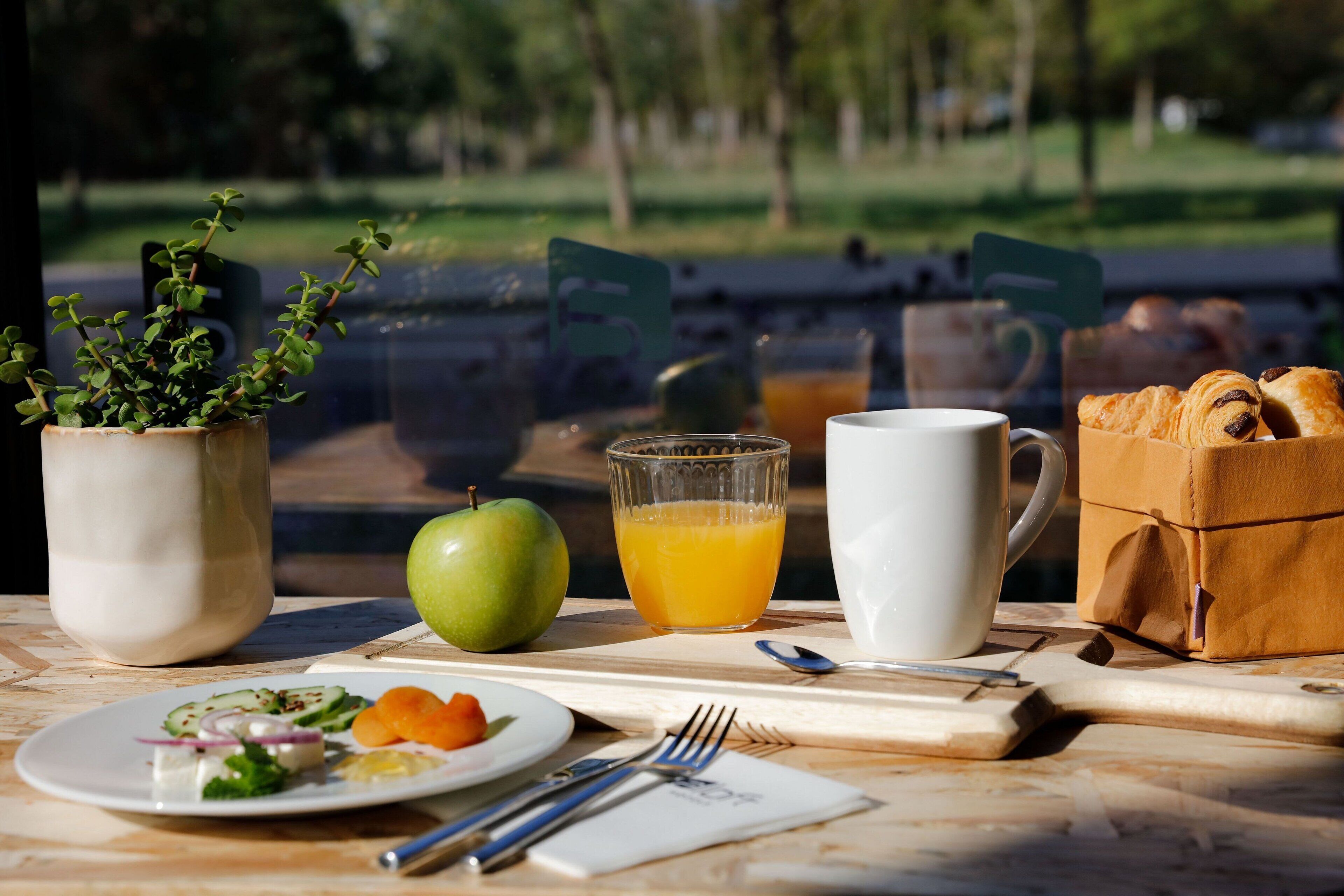 daily buffet breakfast (eur 19 per person)