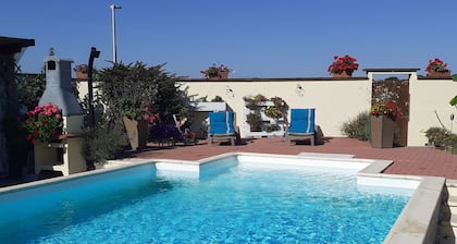 BEAU GITE DE PLAIN PIED AVEC PISCINE A 15 KM D' EUROPA PARK