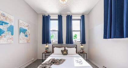 Safe Downtown Penthouse #1 | Vintage 2bd (+Gym)