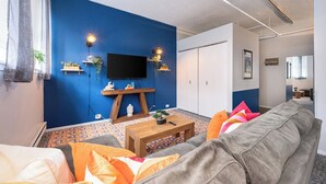 Unclassified image, 4 of 23, button - Downtown Penthouse #1 | Vintage 2bd (+Gym) (Chicago)