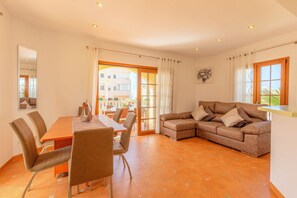 TV - Maravilloso chalet Mes Blanc (Son Serra de Marina)