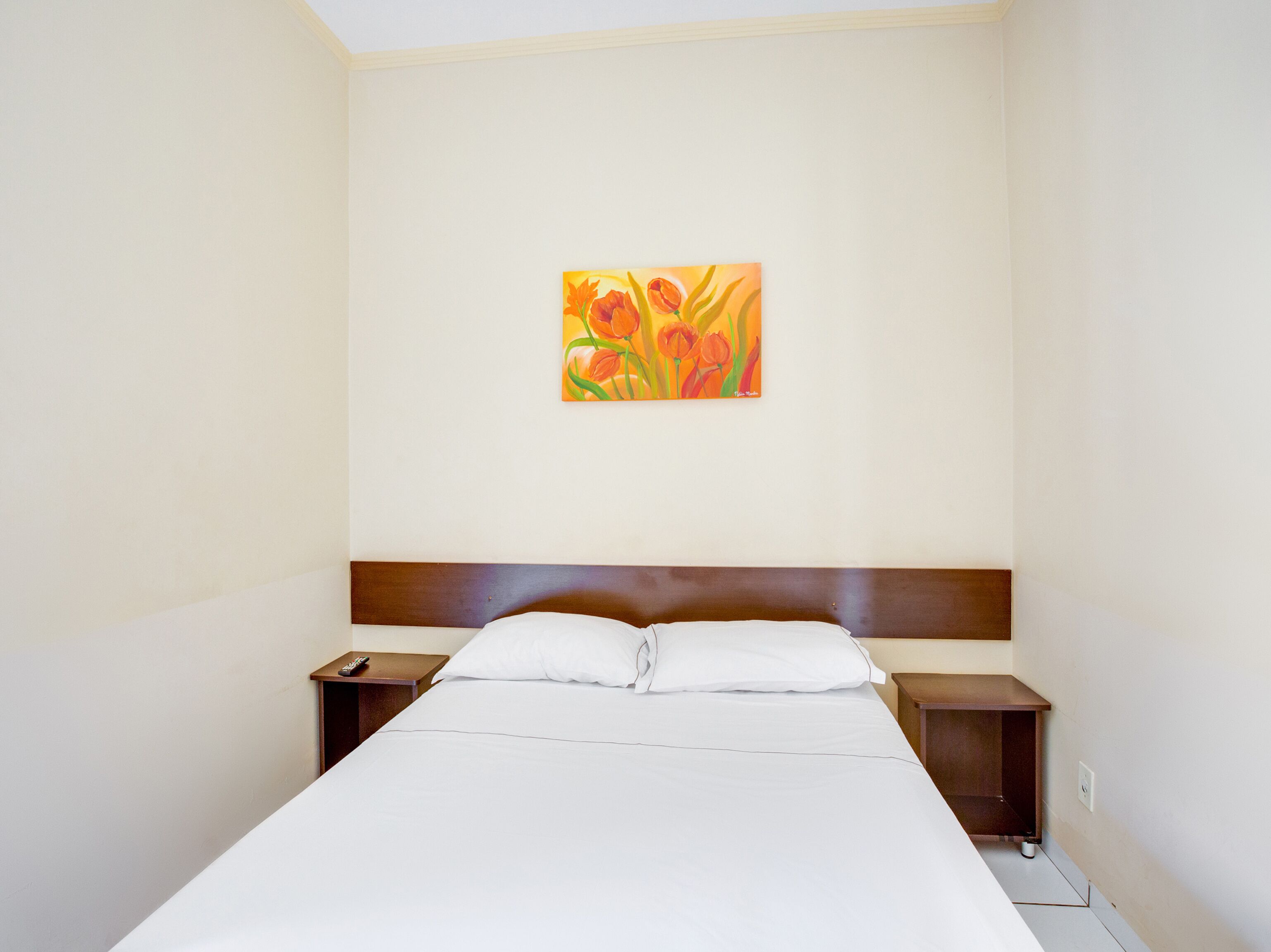 Escrivaninha, Wi-Fi de cortesia, roupa de cama