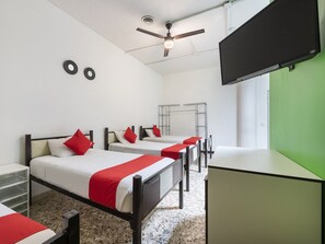 Standard Quadruple Room | Free WiFi, bed sheets
