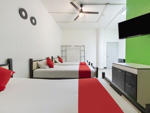 Standard Triple Room | Free WiFi, bed sheets - ADHOC SF (Monterrey)