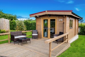 Terrace/patio - New Cosy Lodge - Self Contained In Rural Location (Driffield)