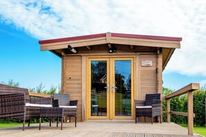 Terrace/patio - New Cosy Lodge - Self Contained In Rural Location (Driffield)