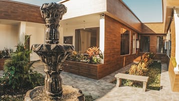 Entrada de la propiedad