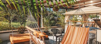 Toucan Platinum Suites Aparthotel